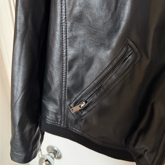 Torrid faux leather jacket with hoodie women’s plus size 2 - Picture 7 of 9